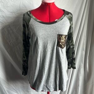 SM158 C Long sleeve camo and grey